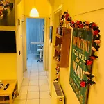 Queen Family Friendly 60m2 Apartment
