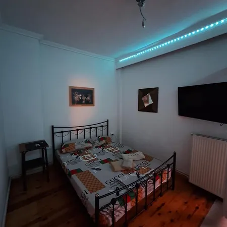 Queen Family Friendly 60m2 Apartment