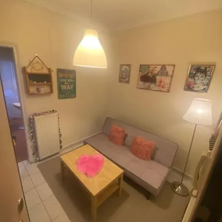 Queen 60m2 סלוניקי