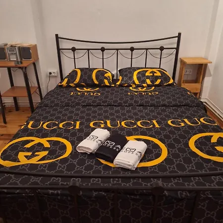 Queen Family Friendly 60m2 Apartment