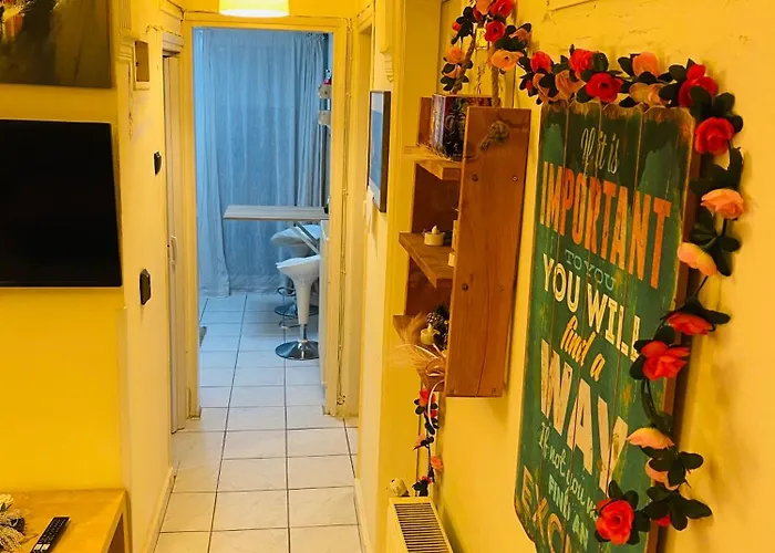 Queen Family Friendly 60m2 Апартаменты