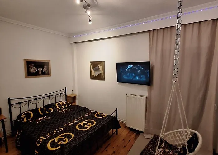 Queen Family Friendly 60m2 Апартаменты